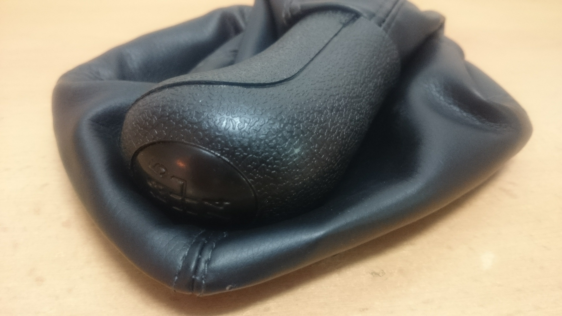 ŘADÍCÍ PÁKA S MANŽETOU octavia 1.6