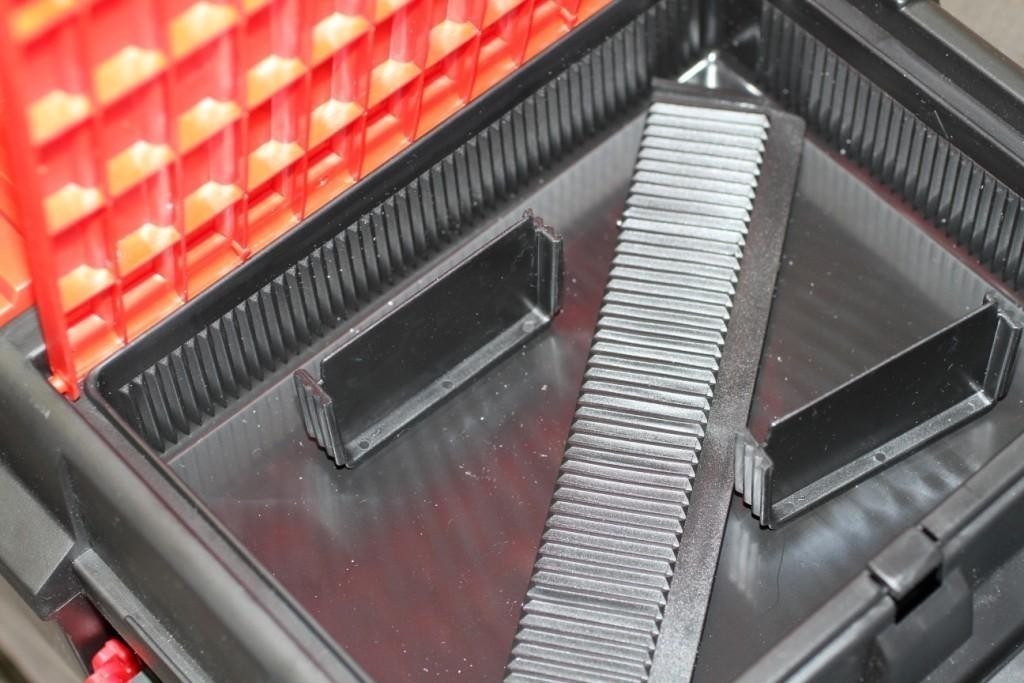 Box / Kufor na náradie s 2 výplňami - TB-802