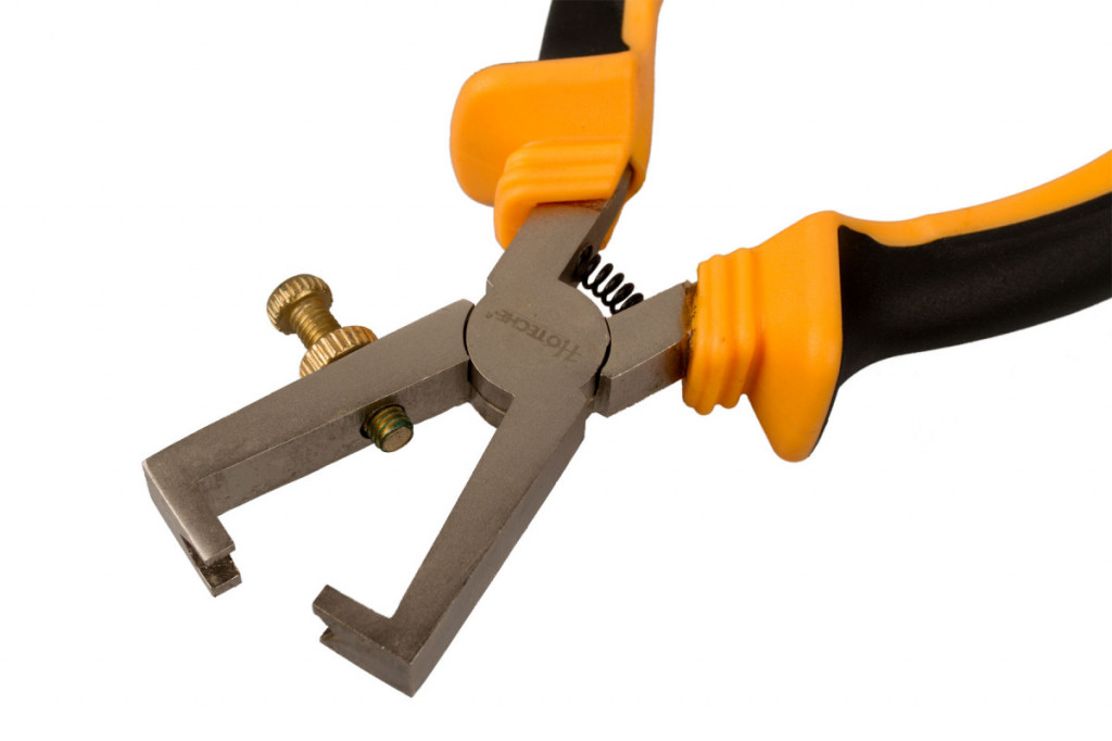 Odizolovacie kliešte 160 mm HOTECHE - HT100113