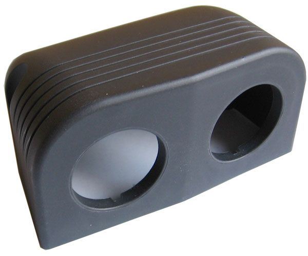 Kaplnka dvojitá pre zdierky 12V, 2xUSB a V-meter R002