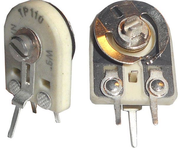 4M7 - TP110, trimer uhlíkový keramický stojatý RM5x5mm