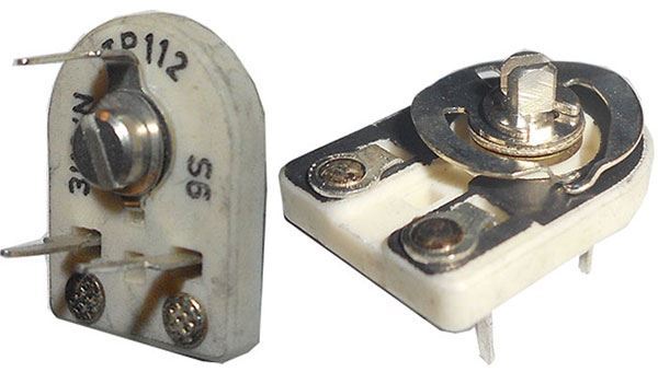 330R - TP112, trimer uhlíkový keramický ležatý RM5x10mm
