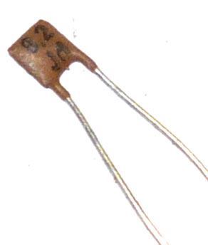 8p2/250V TK755, keramický kondenzátor