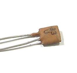 33pF/40V TK754, keramický kondenzátor