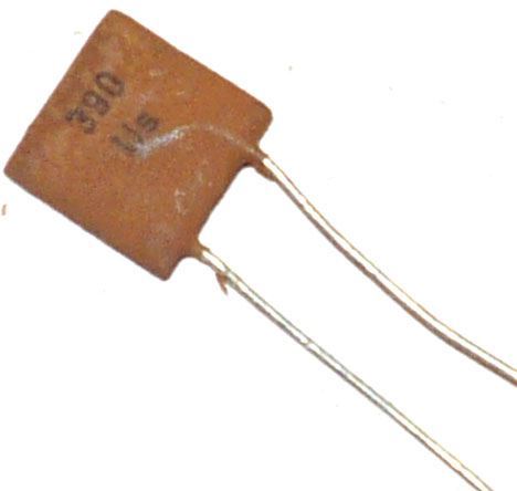 390pF/40V TK774, keramický kondenzátor