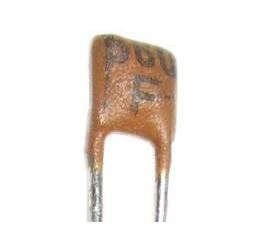 560pF/250V TK725, keramický kondenzátor