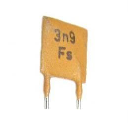 3n9/40V TK724, keramický kondenzátor
