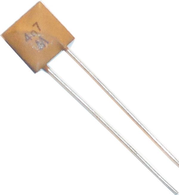 4n7/40V KFPf, keramický kondenzátor 9x9mm, RM=5mm