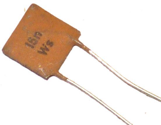 15n/40V TK744, keramický kondenzátor
