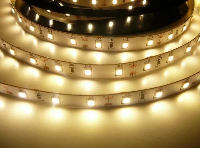 LED pásik 10mm, teplá biela, 60xLED5050/m,12W/meter,cievka 5m