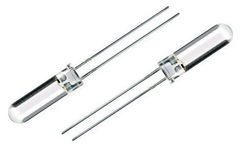 LED 5mm červená LONG CYL 625nm, číra, 750mCd/25mA 20° 2,1V/30mA