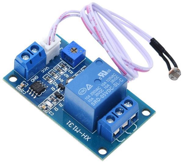 Svetlocitlivý senzor s relé, modul XH-M131, napájanie 12V