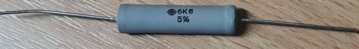 6k8 rezistor 6W metaloxid