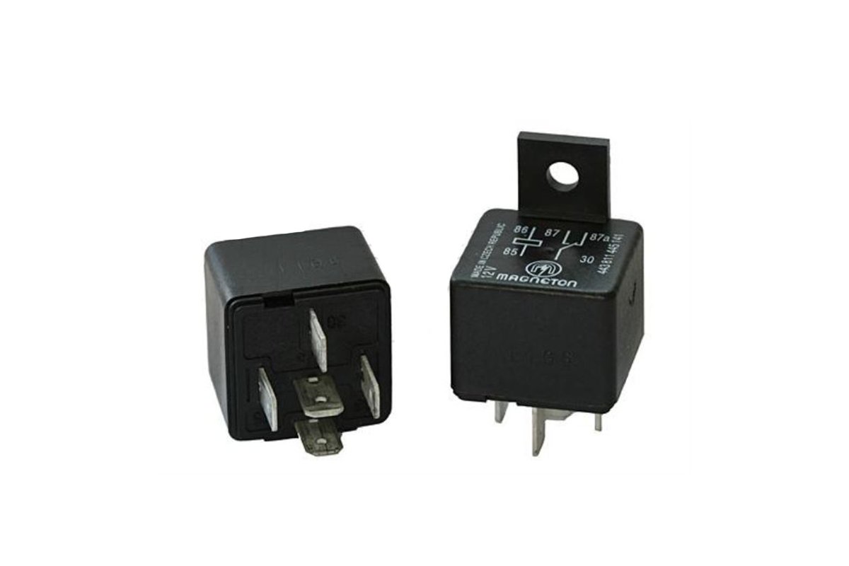 Relé přepínací 12 V / 20-30 A s držákem (5 kontaktů) HELLA